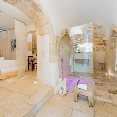Antico & Bed and Breakfast 4*