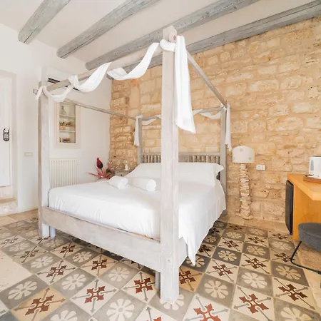 Antico & Bed and Breakfast 4*